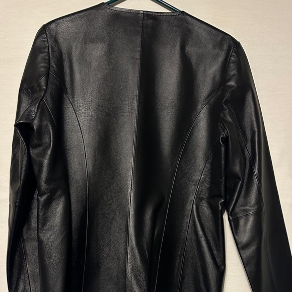 Chadwicks Women’s Black Leather Jacket - Picture 6 of 7